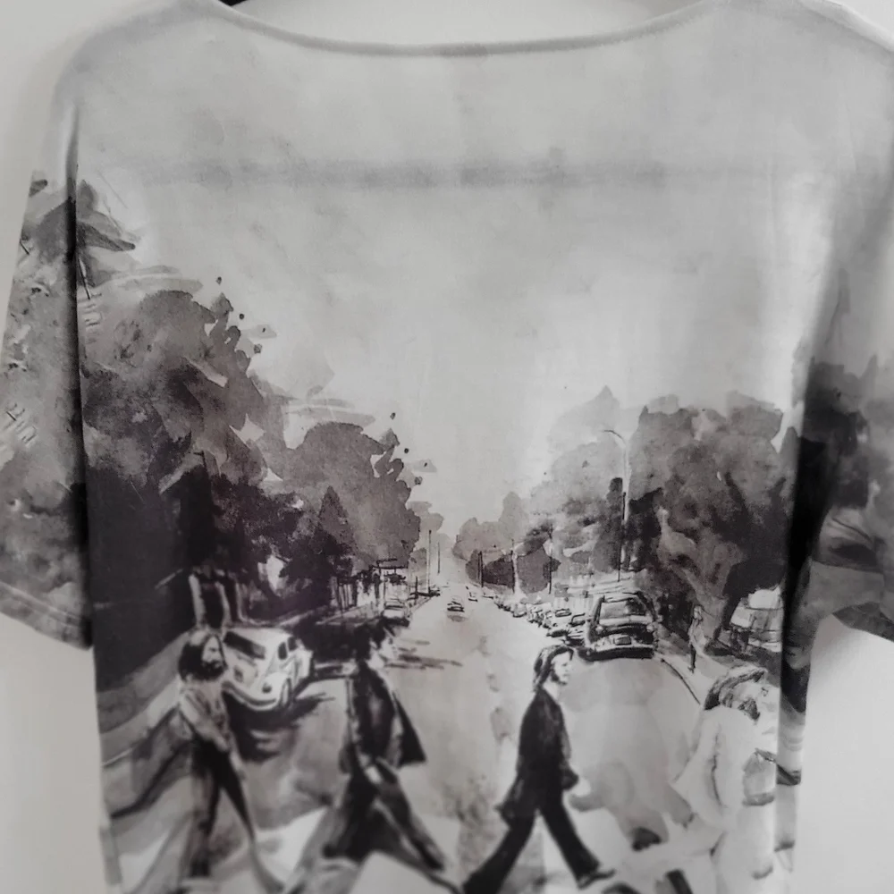Beatles V-Neck Street-Scene Graphic Tee Abbey Road Washed Monochrome Black White - Picture 8 of 10
